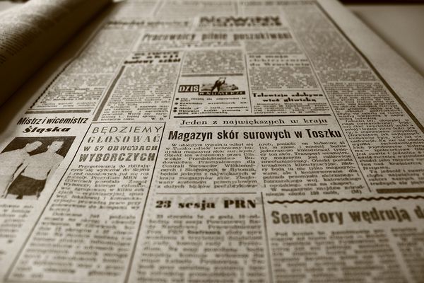 Czytanie gazet a rozwój intelektualny - związek nie do przecenienia